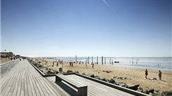 Paseo marítimo y club naútico en Esbjerg , Dinamarca.