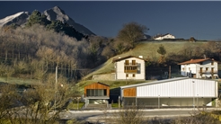 Frontón + Casa Concejíl Arribe & Atayo